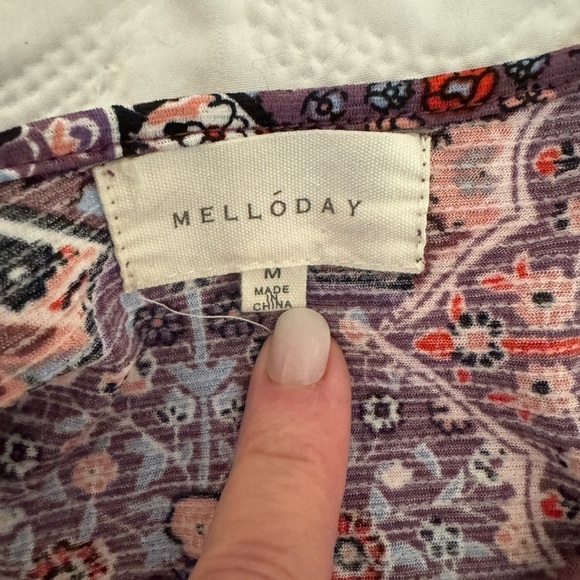 Melloday Floral Long Sleeve V-Neck Top Medium, stretchy purples size M - Picture 4 of 9